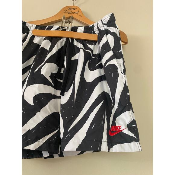 Nike Sportswear City Edition Woven Shorts Size L Allover Swoosh Black White Red - Picture 1 of 5